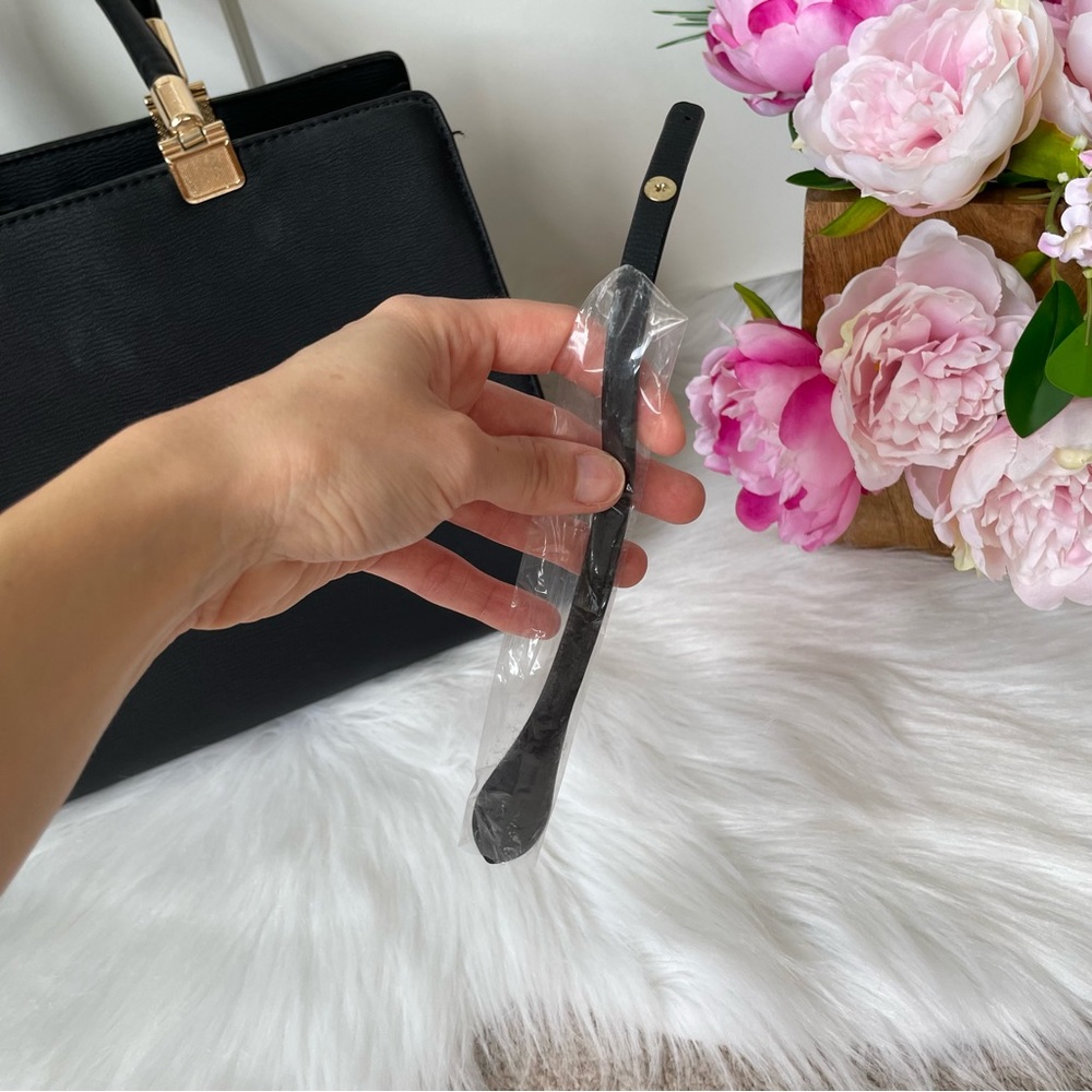 Basic Crossbody Handbag - image 8